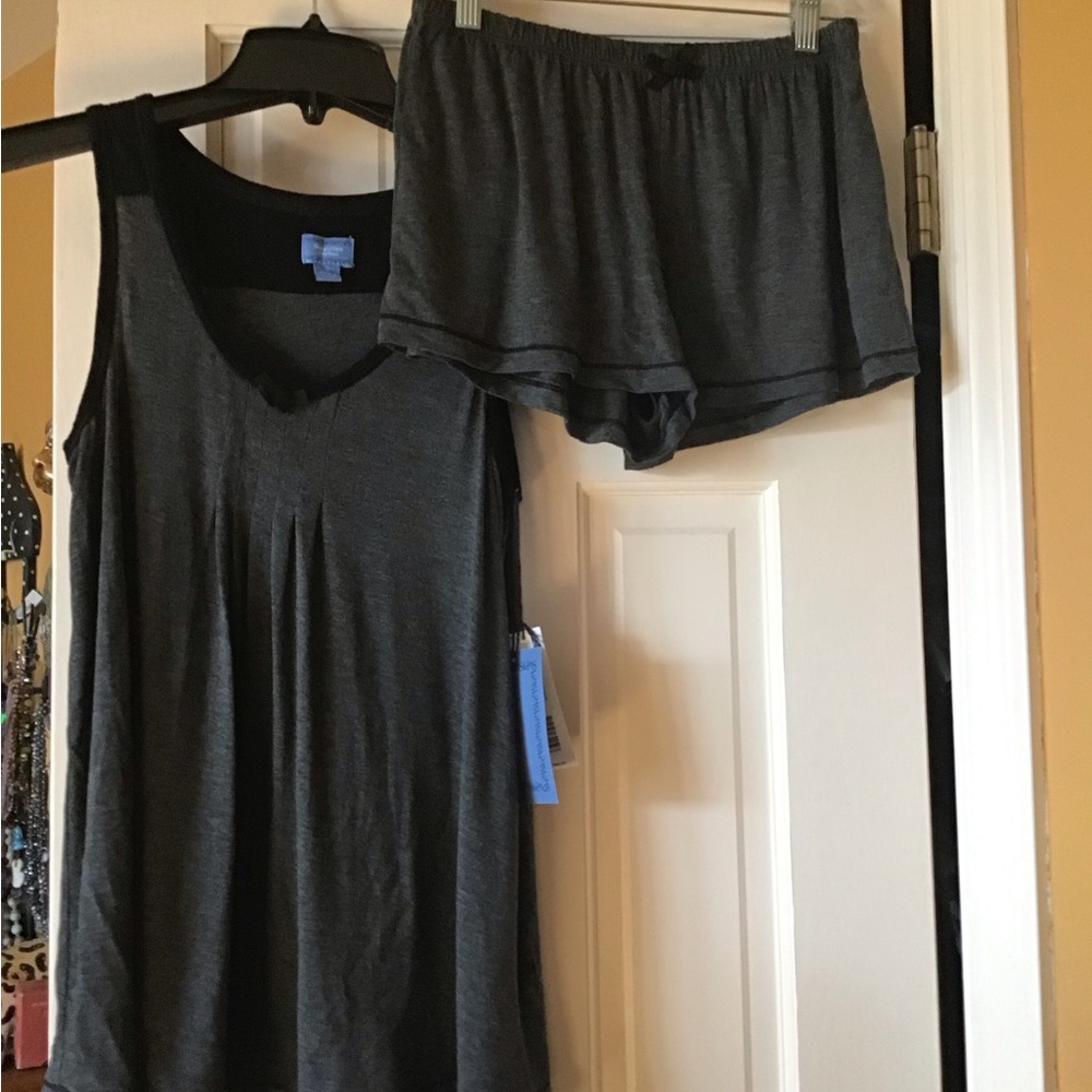 Vera Wang sleep set